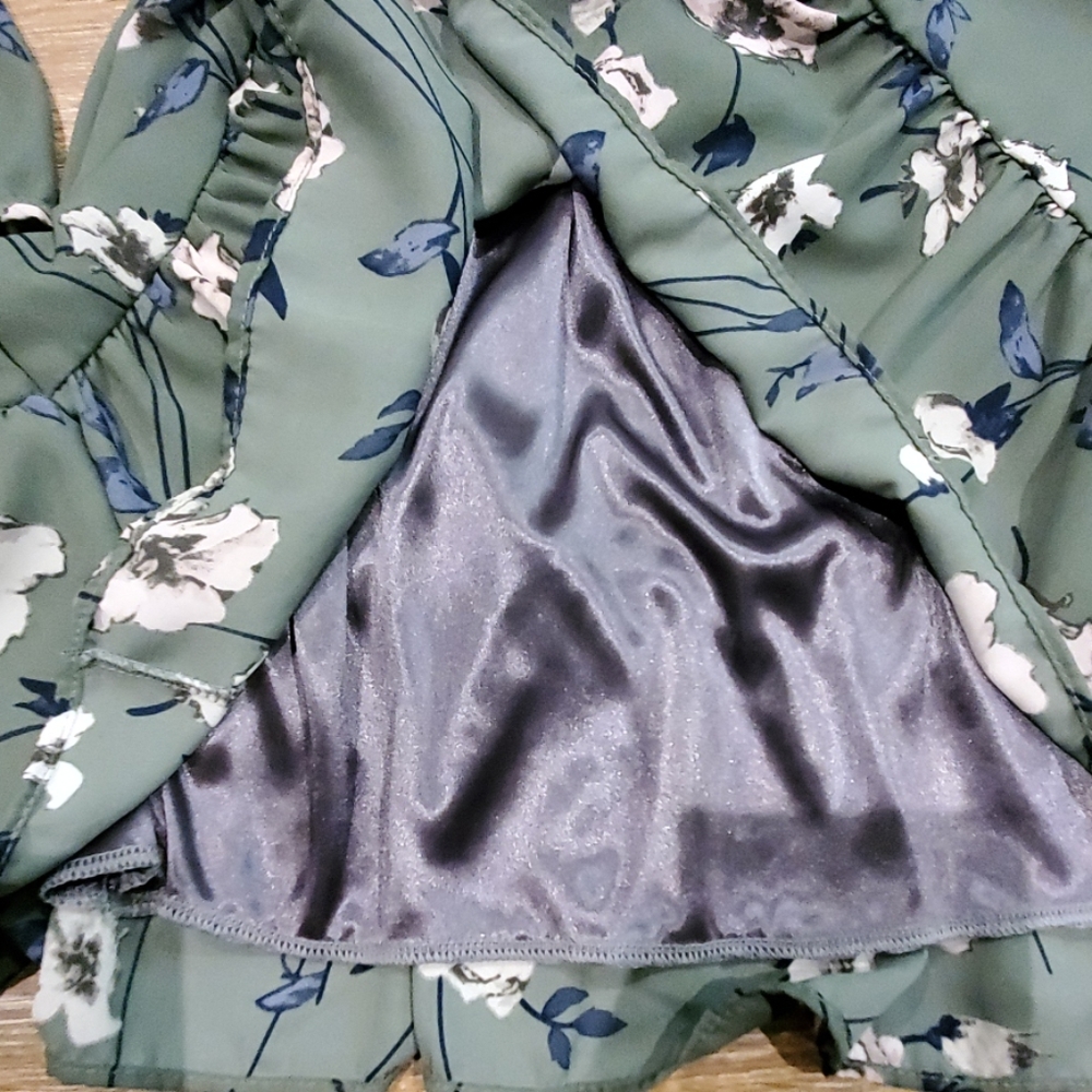 Floral Pattern Ruffle Hem Dress - Picture 5 of 5
